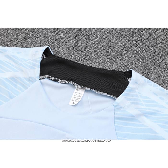 Tuta da Track
 Inter
 23-24 Manica Corta
 Blu
 - Pantaloncini
